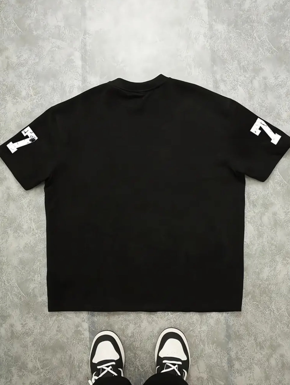 Graphic T-shirt tee